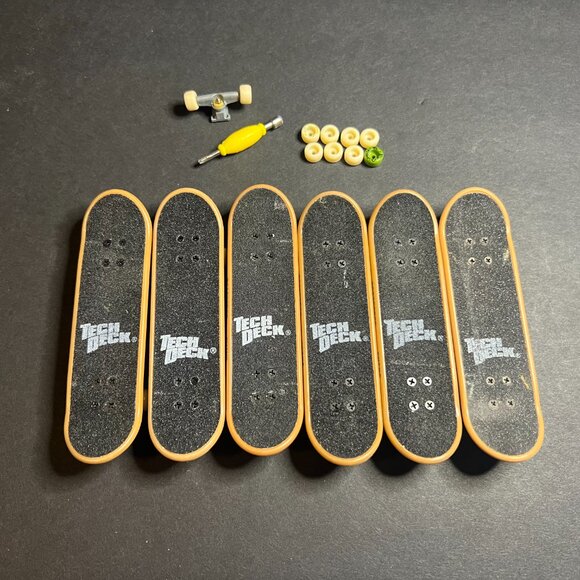 Lot of 2011 Tech Deck Alien Workshop, Creature & Black Label Finger Skateboards - Picture 5 of 5